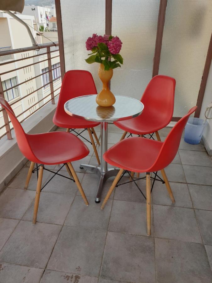 Comfortable Apartment In The Center Of Volos Very Close To The Port Bagian luar foto